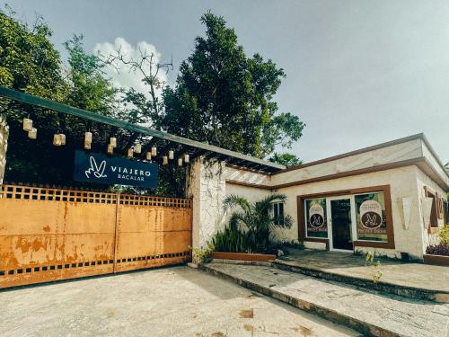 viajero bacalar hostel