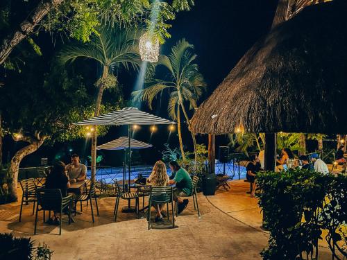 viajero bacalar hostel