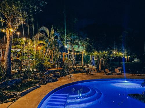 viajero bacalar hostel