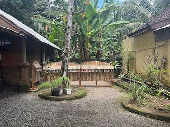 pondok sayan homestay