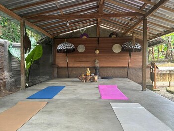 pondok sayan homestay