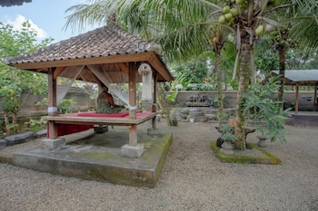 pondok sayan homestay