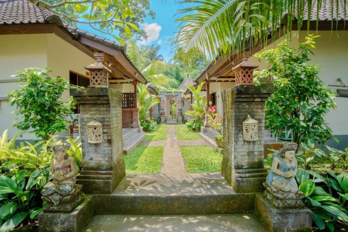 pondok sayan homestay