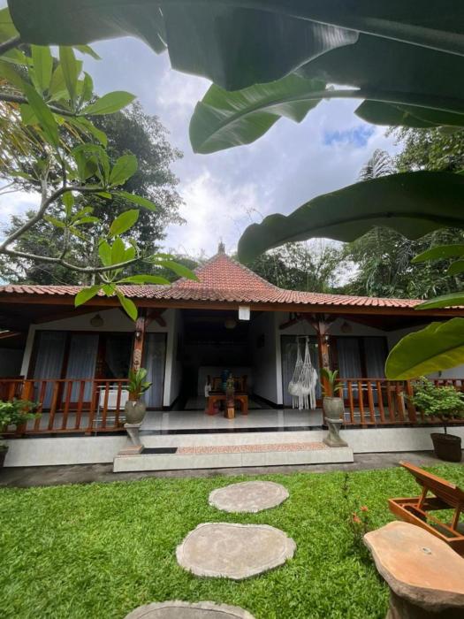 pondok sayan homestay