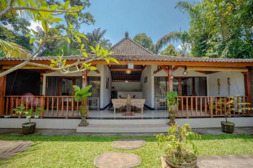 pondok sayan homestay