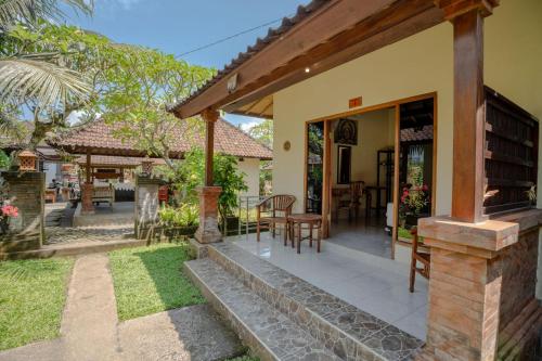 pondok sayan homestay
