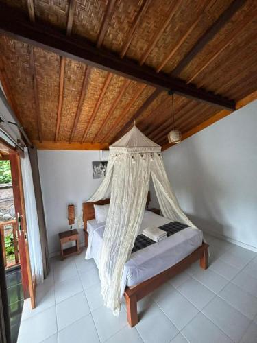 pondok sayan homestay