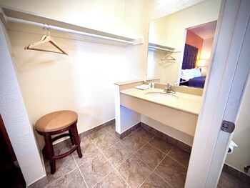 crest motel