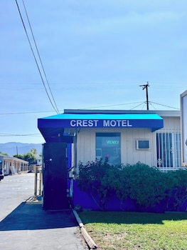 Crest Motel,,3 star