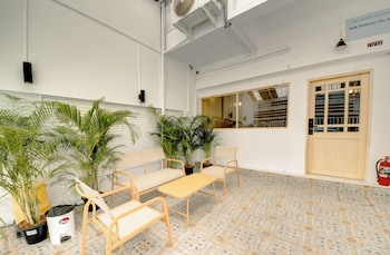 The Ostel Hostel Bangkok,,2 star