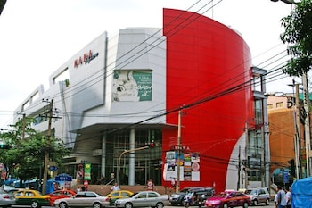 the ostel hostel bangkok