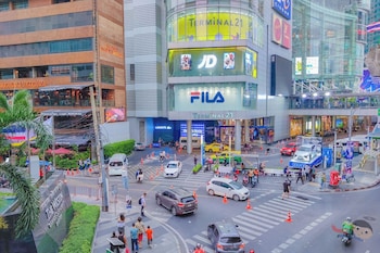 the ostel hostel bangkok