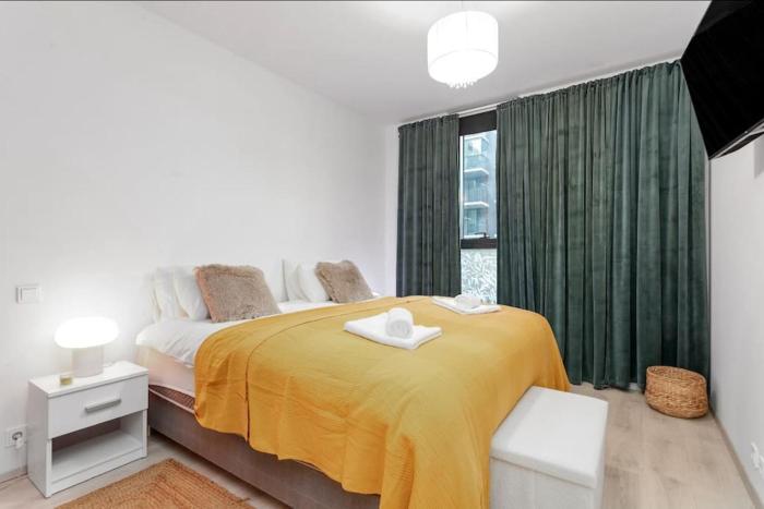 premium downtown queen apartment kartuli