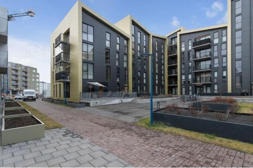 premium downtown queen apartment kartuli