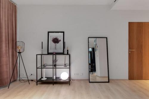 premium downtown queen apartment kartuli