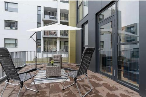 premium downtown queen apartment kartuli