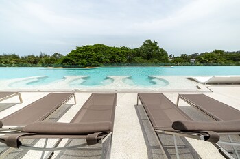 Beachside 2Br 200 M To Bangtao Beach,,3 star