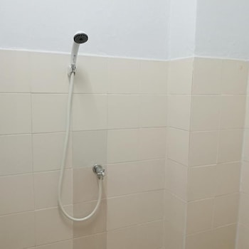 central hostel hostel and coworking