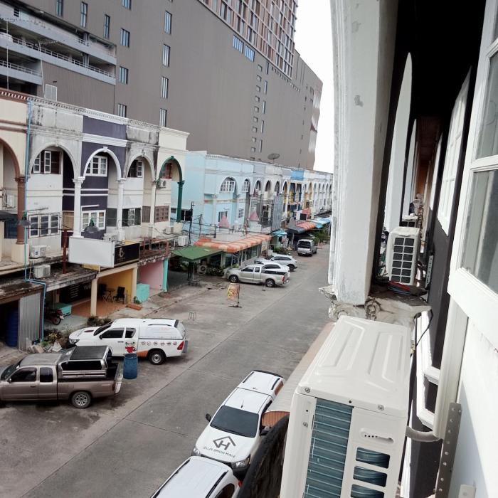 central hostel hostel and coworking