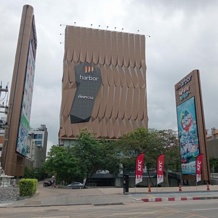 central hostel hostel and coworking