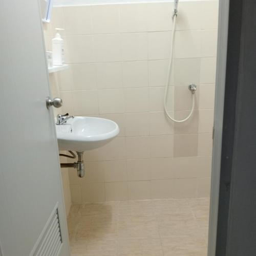 central hostel hostel and coworking