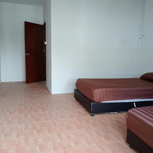 central hostel hostel and coworking