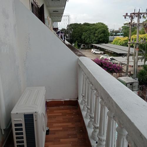 central hostel hostel and coworking