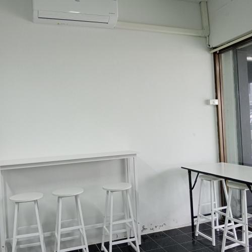 central hostel hostel and coworking