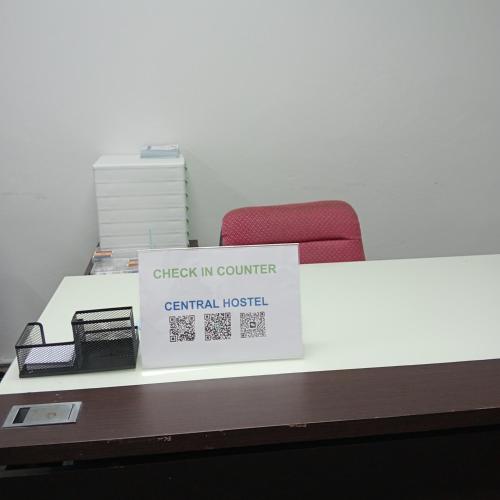 central hostel hostel and coworking