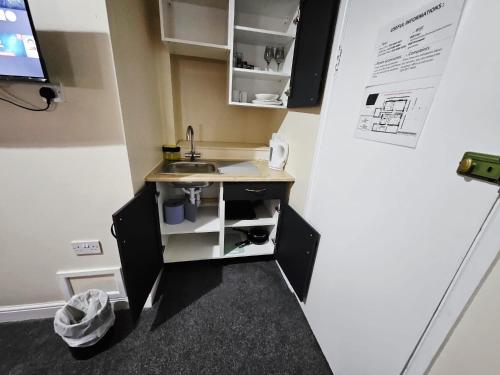 studio 24 free private parking