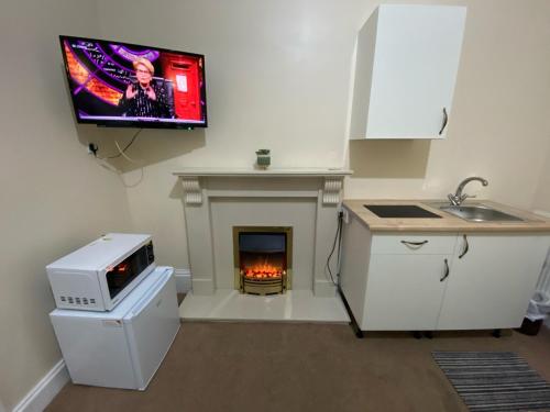 studio 24 free private parking