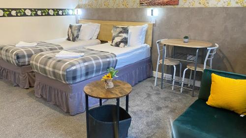 studio 24 free private parking