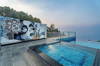 Village Highland Resort,,3 star