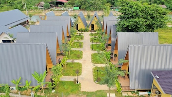 nature resort vangvieng