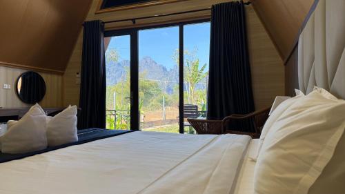 nature resort vangvieng