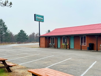 peninsula point lodge