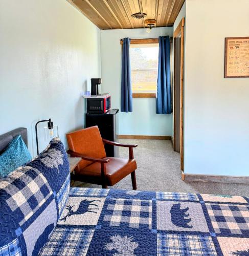 peninsula point lodge