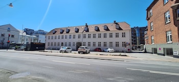 Fattiggaarden,,1 star