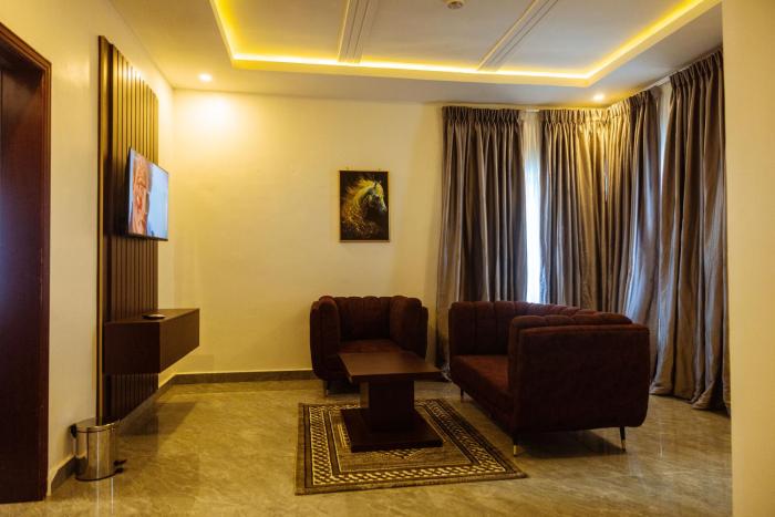el patevadan hotel and suites