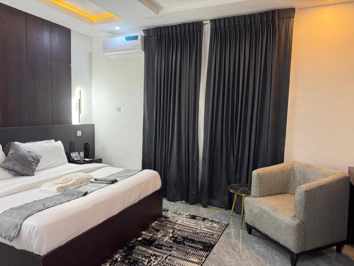 el patevadan hotel and suites