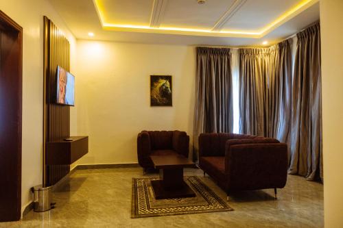 el patevadan hotel and suites