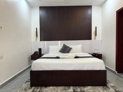 el patevadan hotel and suites
