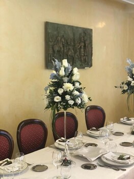 yellow park hotel