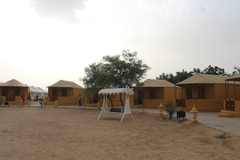 dune safari camp and resort