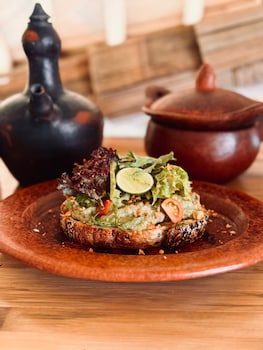 green lander ubud