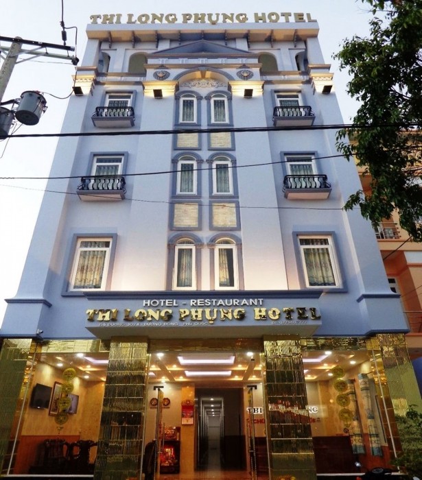 thi long phung hotel