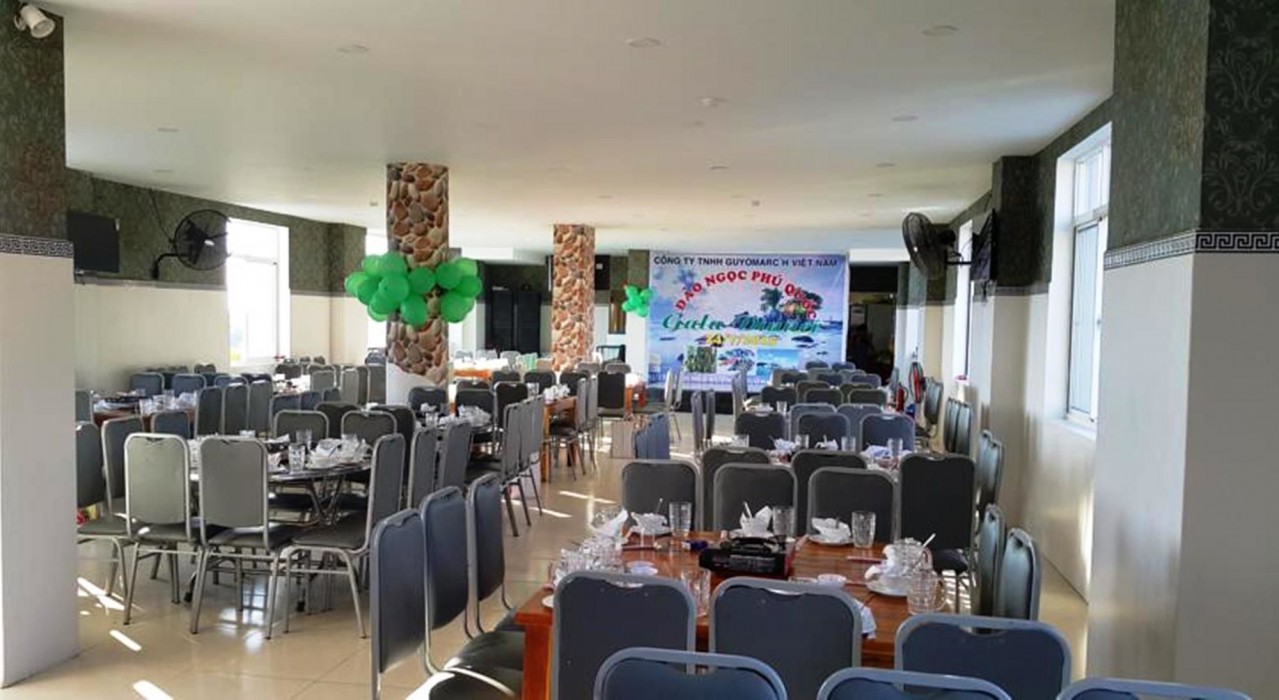 thi long phung hotel