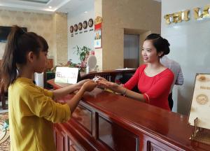 thi long phung hotel