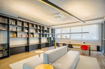 your complete stay in a building with a pool just steps from the subway fre