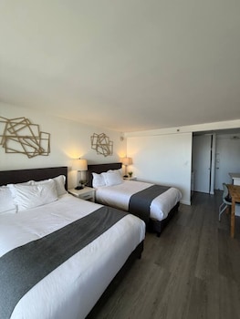 island colony hotel